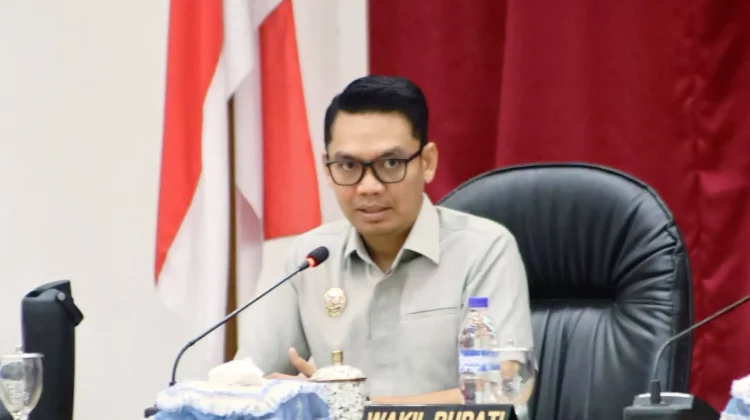Wabup Sumba Timur Hadiri Sidang Paripurna Bahas APBD 2026-2027
