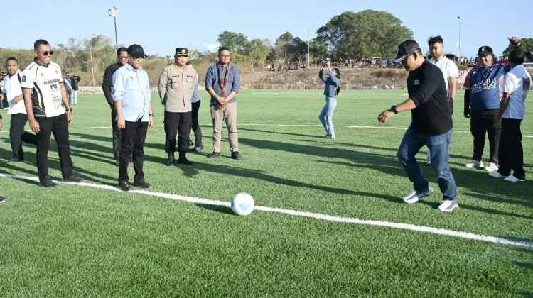 Lazarus Laiskodat Memorial Cup Jadi Wadah Pembinaan Talenta Sepak Bola NTT