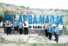 Johni Asadoma Kagumi Eksotisme Kelabba Maja Sabu