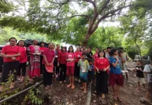 Komunitas X Timor Timur Berbagi Kasih untuk Pemulung di Kota Kupang