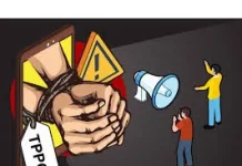 Kapolres Sikka Serahkan Bansos Bagi Korban TPPO