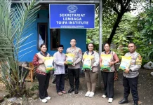 Warga TTS Apresiasi Bantuan Beras Kapolda NTT