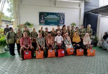 Jelang Ramadhan 1447H Kejati NTT Bagi 256 Sembako