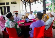 Umat Muslim Silaturahmi Bupati Rote Ndao