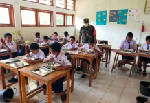 Babinsa Pantau MBG untuk 3.040 Siswa