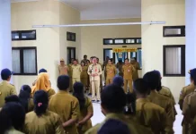 Staf Ahli Pemkab Sumba Tengah Pimpin Apel