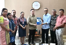 Tim Penyusun Penulis Serahkan GDPK Kepemerintah Kota Kupang