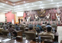 Tanggapan Gubernur atas Pandangan Fraksi tentang Perubahan Status Bank NTT