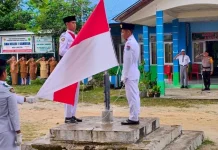 Kasat Samapta Polres Sumba Timur Berikan Edukasi Kepada Siswa SMA Kambera