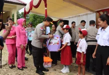 Kapolda NTT Berbagi Tali Asih Saat Peresmian Pospol
