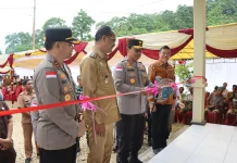 Kapolda NTT Resmikan Pospol Umbu Ratu Nggay Barat