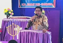 Bupati Sumba Timur Hadiri Pembukaan Persidangan Klasis Rindi Umalulu