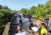 Jalan Timor Raya Amblas, Sopir Travel Keluhkan Penurunan Pendapatan