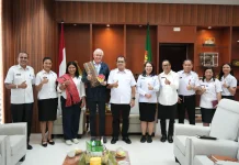 Audiensi Gubernur NTT dan Mr.James McBride Bahas Perbaikan Infrastruktur