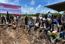 Polresta Kupang Kota Musnahkan Lima Ton Miras Ilegal