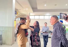 Wabup Rote Ndao Sambut Kedatangan Wagub NTT