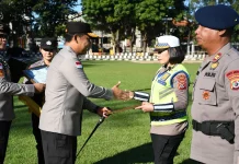 Berprestasi Personel Polda NTT Dapat Penghargaan dari Kapolda NTT