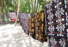 Tenun Ikat Rote Ndao Jadi Daya Tarik