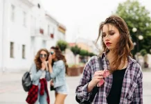 Pick Me Behavior: Kenali Tanda dan Cara Menghadapinya