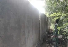 Babinsa Awasi Pembangunan Koperasi Merah Putih Desa Lekunik