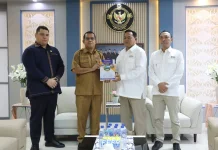 Gubernur Melki Serahkan LKPD Provinsi T.A. 2025 ke BPK RI Perwakilan NTT