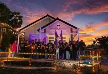 Kompak dan Kreatif, Jemaat Tuturkarlain Bangun Ornamen Paskah