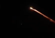 Apa Itu Fenomena Debris di Langit