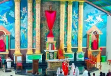 Umat Katolik Rote Ndao Kenang Wafat Yesus Kristus