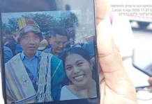 Seorang Wanita Histeris Usai Swafoto dengan Wapres Gibran di Kupang