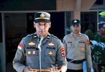 Polda NTT Edukasi Pelajar MTs Kupang lewat Upacara Bendera