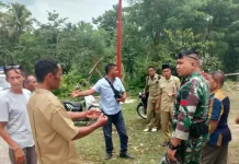 Babinsa Laratama Perkuat Kedekatan Warga Lewat Komsos Edukatif
