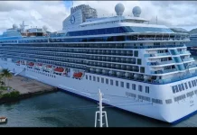 Kapal Wisata Mewah Oceania Vista Singgah di Kupang