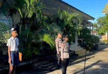Polisi Jadi Irup di SMP St Familia Kupang Tanamkan Disiplin Berlalu Lintas