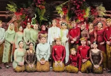 Selebritas Hadiri Resepsi Pernikahan El Rumi Syifa