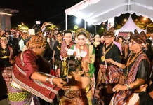 Pemerintah Kota Kupang Melakukan Atraksi Etnis Budaya Daerah