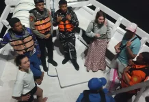 Insiden di Pulau Padar: Dua Turis Spanyol Lemas-Muntah di Kapal