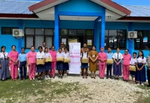 Bhayangkari Rote Tengah Salurkan Bantuan Pendidikan