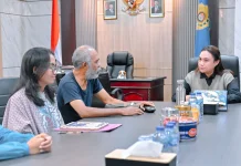 Pengurus Sanggar Teater Satu Timor Audiens  Pemkot Kupang