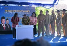 Mendikdasmen Lakukan Penandatanganan Prasasti Peresmian Revitalisasi Sekolah