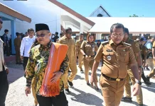 Menteri Pendidikan Kunjungan ke SMP N 6 Kupang Tengah Satap