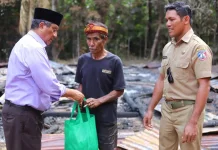 Pemda Sumba tengah Salurkan Bantuan Korban Kebakaran Tanamodu