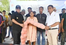 Bupati Kupang Serahkan Bantuan Rumput Laut, Dorong Ekonomi dan Hilirisasi