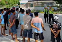 Satlantas Sumba Timur Berikan Edukasi Bagi Sopir Batu Bara Demi Keselamatan