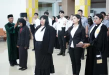 Warga Negara Ganda Dilantik Jadi WNI Kakanwil Kemenkum