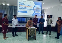 KPPN Waingapu Gelar Forum Publik dan Beri Penghargaan Mitra