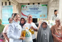 Wakil Bupati Rote Ndao Serahkan Bantuan Pangan