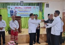 SMAK Kayape Tuapakas SMTK Imanuel Oebaki Terima SK