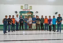 Forum Pelabuhan Waingapu Salurkan Kurban Perkuat Solidaritas Sosial Masyarakat