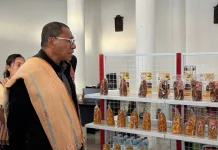 Sambangi NTT Mart Atambua, Wagub Johni: Daya Tarik Konsumen