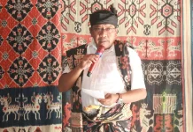 Bupati Kukuhkan dan Perkuat Badan Pengurus Marapu Sumba Timur
